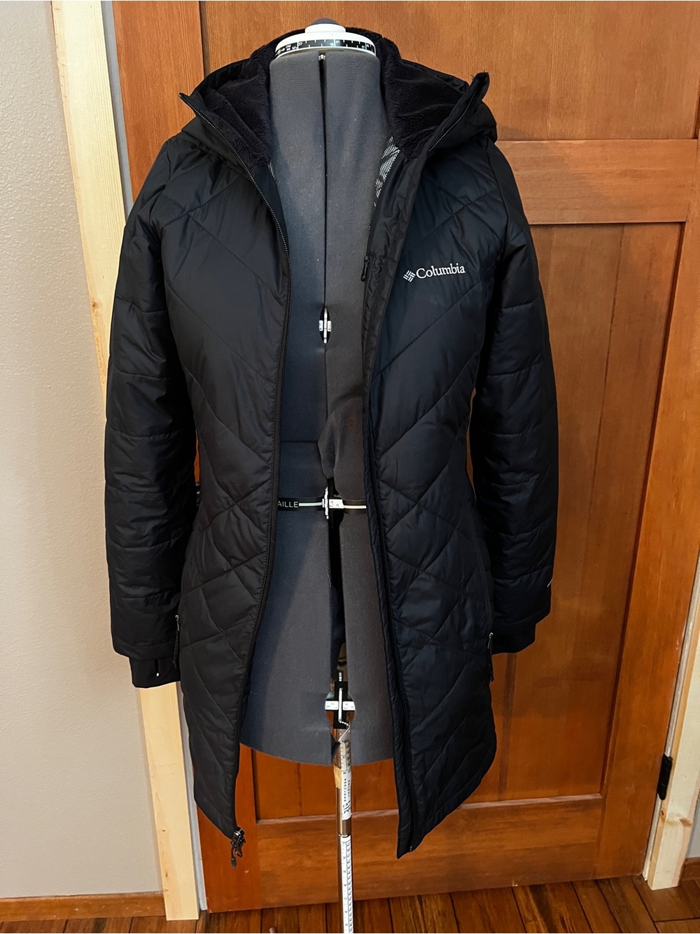Columbia Women’s Heavenly Long Hooded Jacket-Size Small